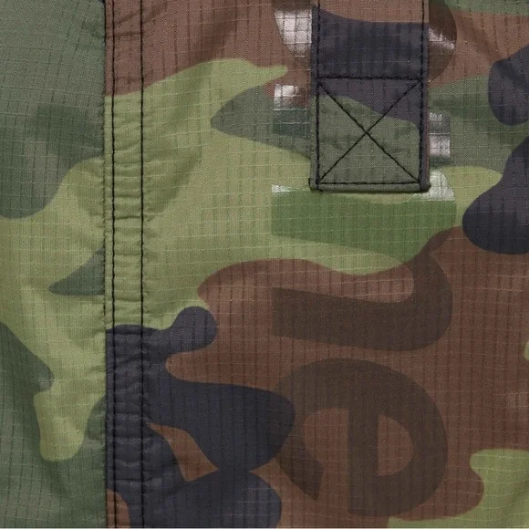 SUPREME FACEMASK 700-FILL DOWN PUFFER JACKET FW25 Woodland Camo Coat Size XL
